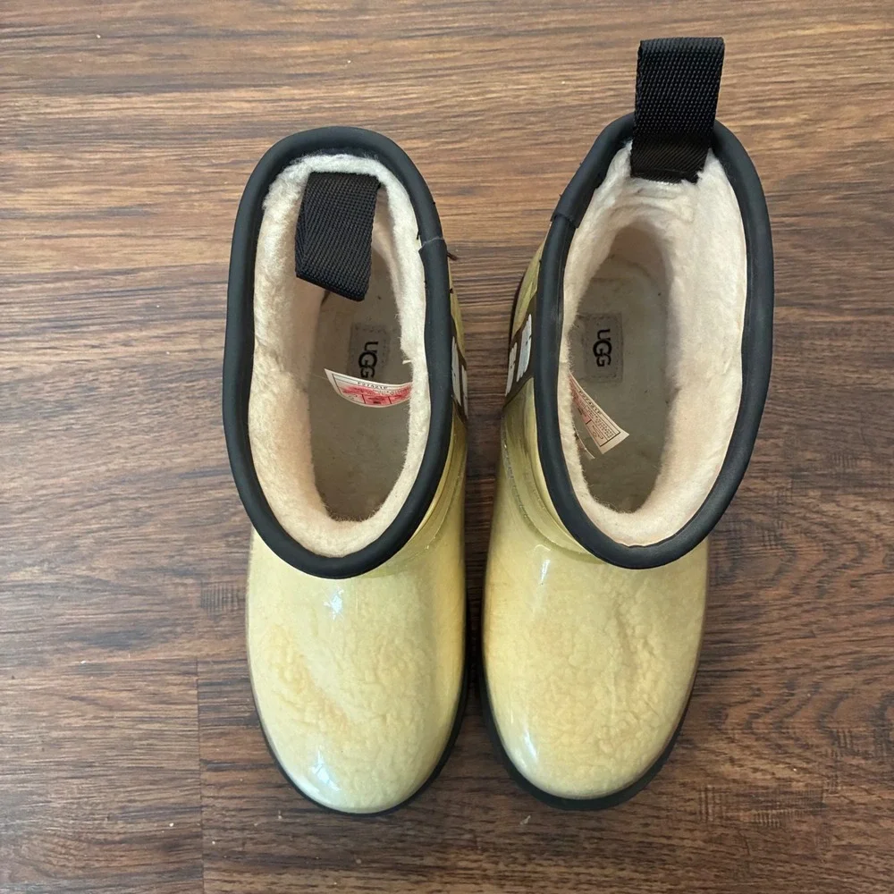 UGG Classic Clear Mini Waterproof Boots‎ Natural Black Women's US 5 EU 35